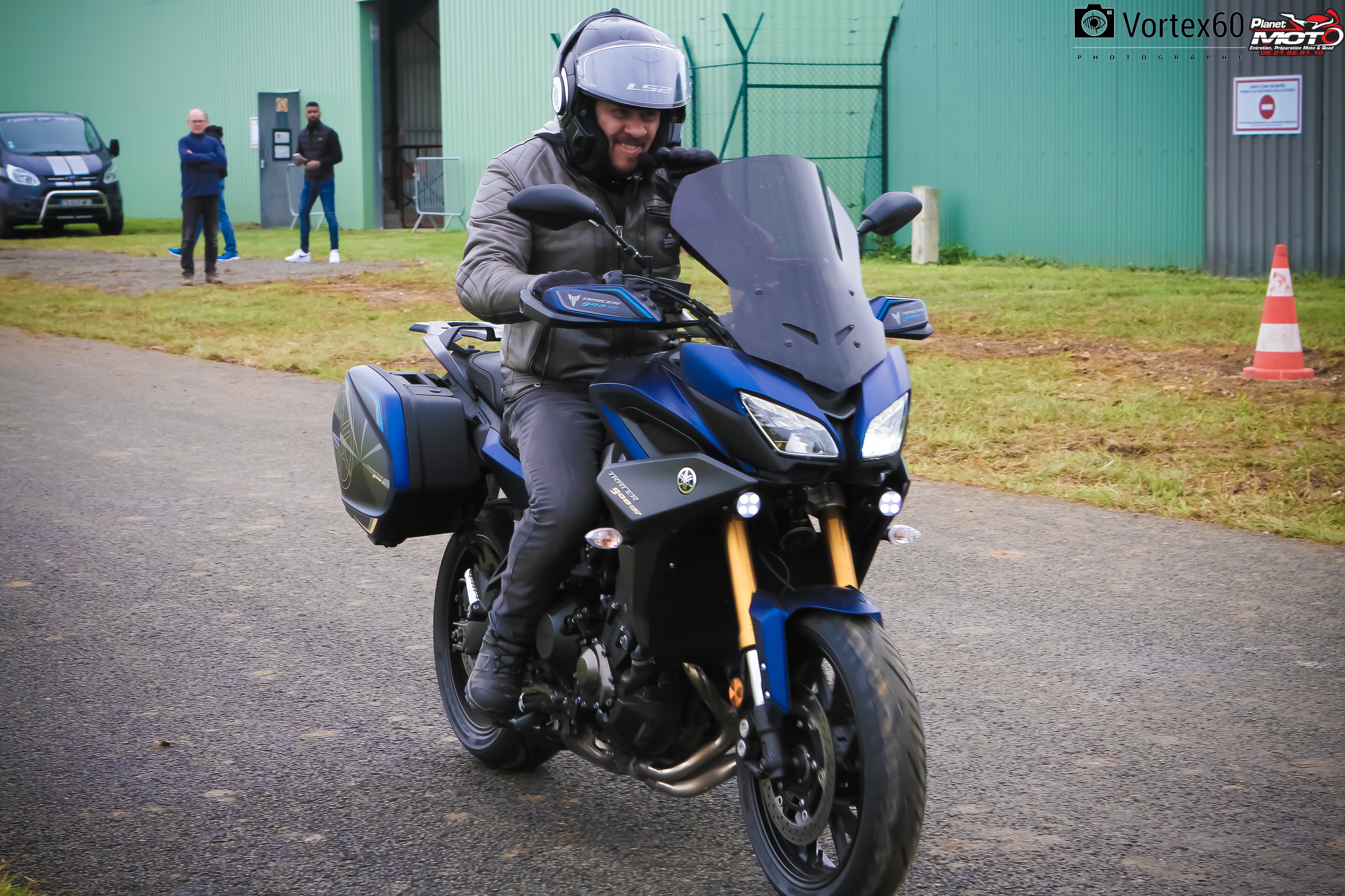 On s'envoi en l'aire avec PLANET MOTO by Vortex60 Photographe