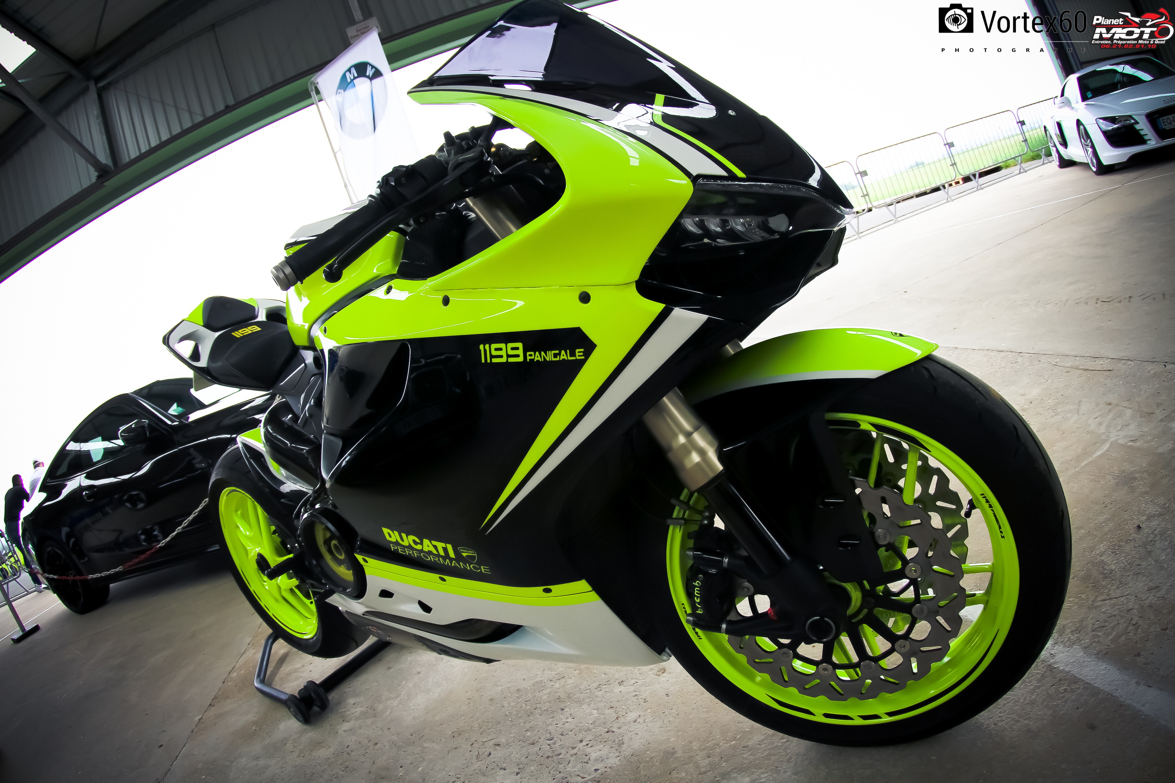 On s'envoi en l'aire avec PLANET MOTO by Vortex60 Photographe