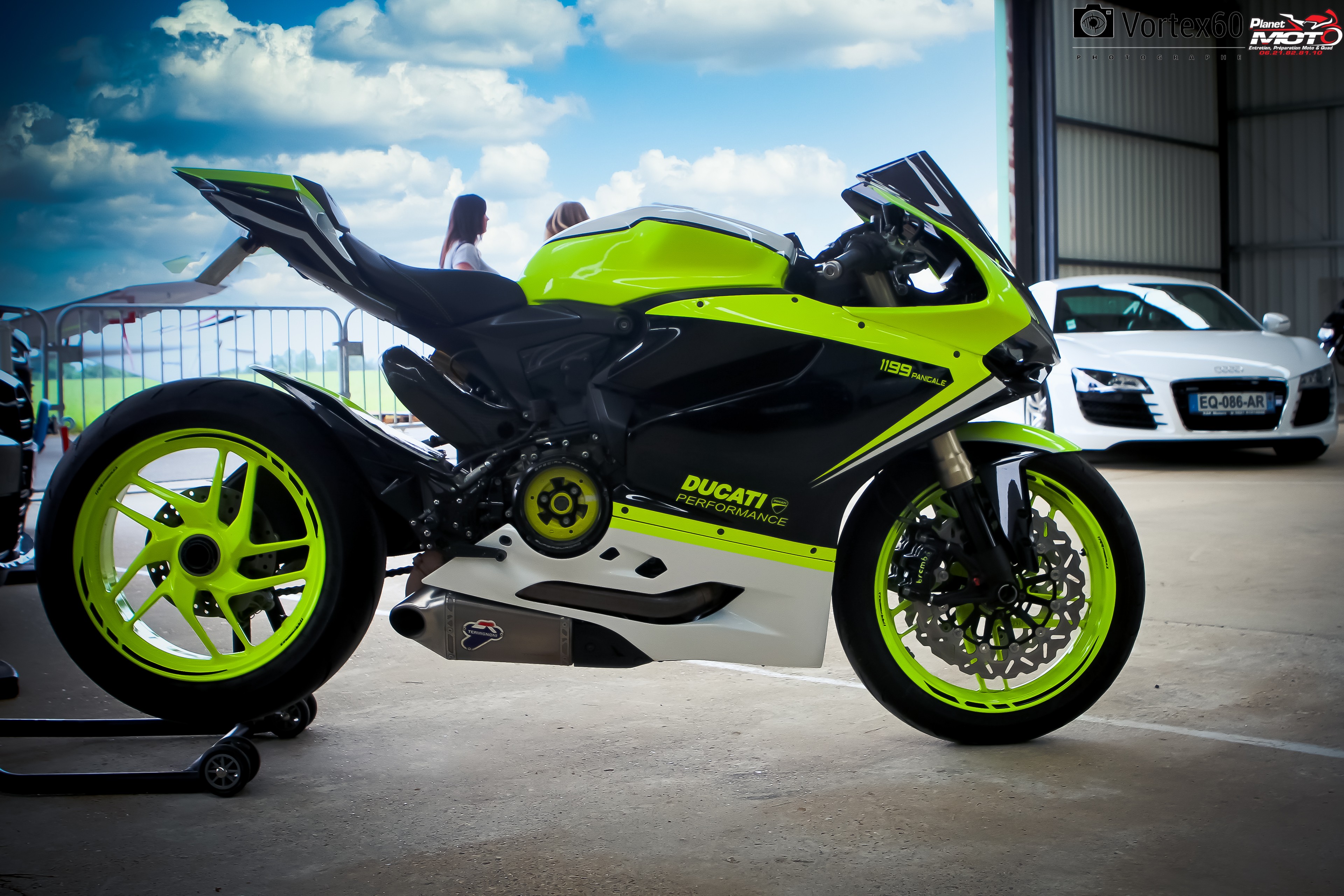On s'envoi en l'aire avec PLANET MOTO by Vortex60 Photographe