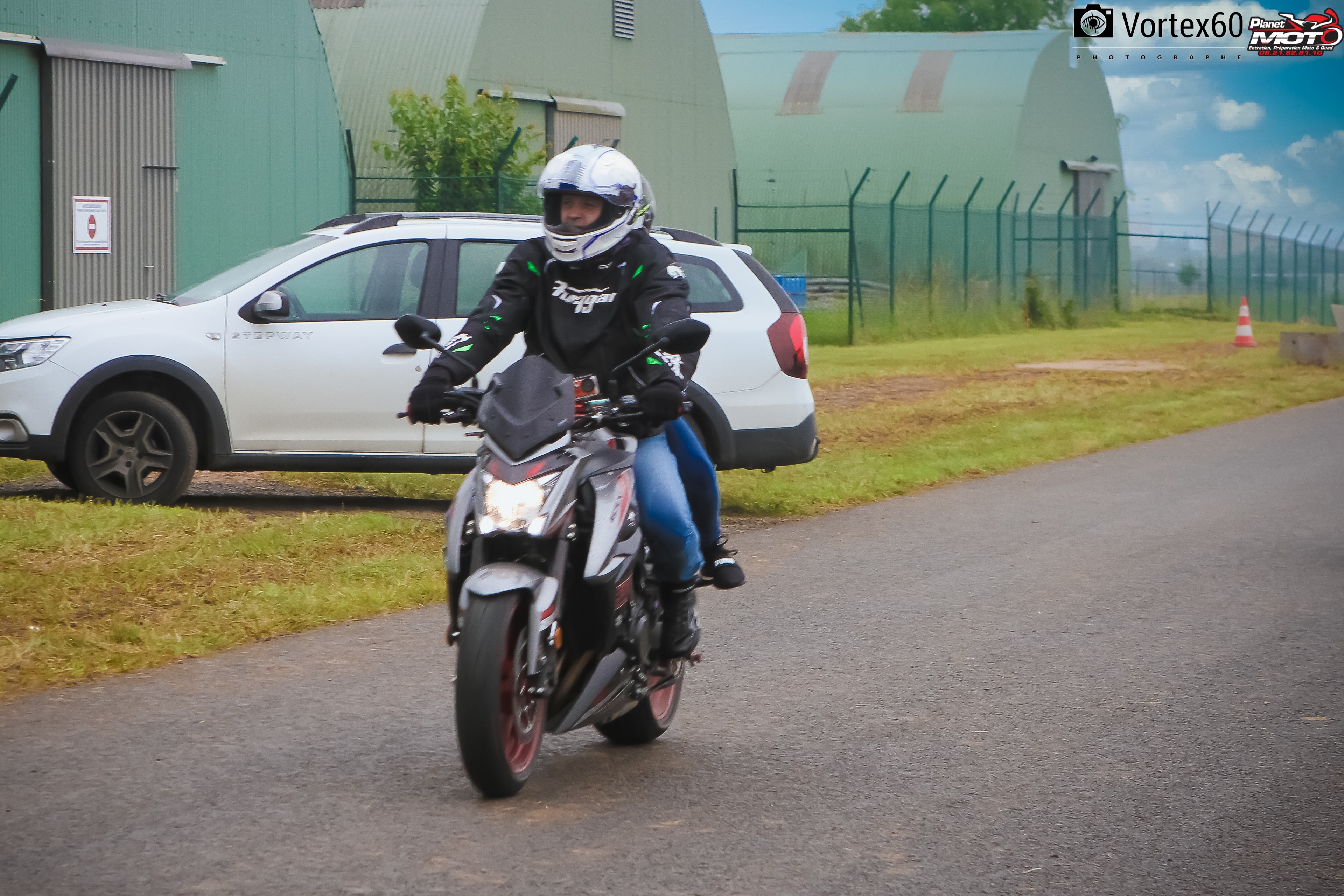 On s'envoi en l'aire avec PLANET MOTO by Vortex60 Photographe