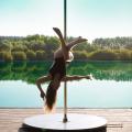 Elena Janès - Pole Dance Exterieure by vortex60 photographe
